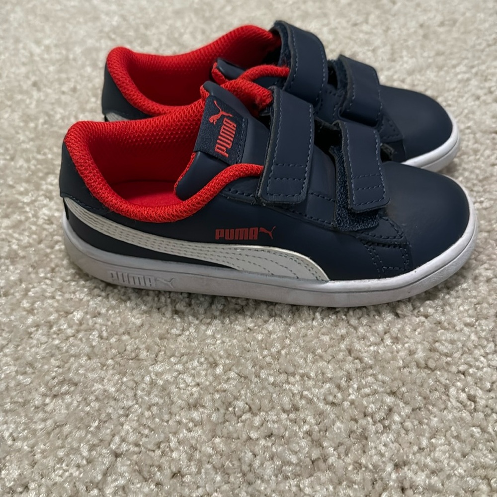 Puma shoes size 10
